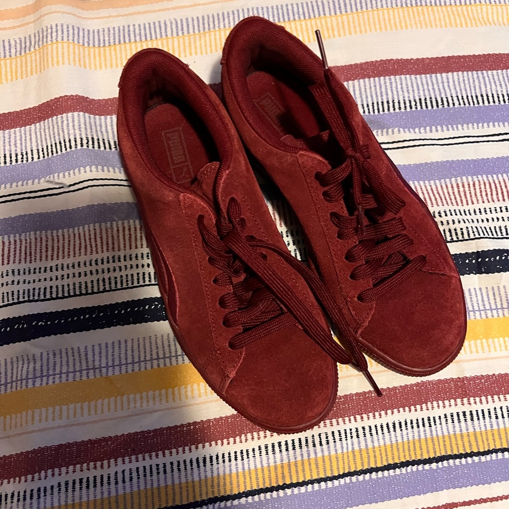 Womens suede puma sneakers